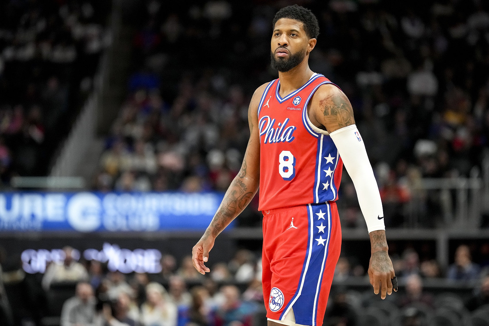 幸运10指南-美记：乔治左膝一年内三次受伤 虽巅峰劲爆&amp;但他的身体正日渐崩溃